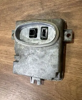 BMW 3 E90 E91 Xenon control unit/module 6948180