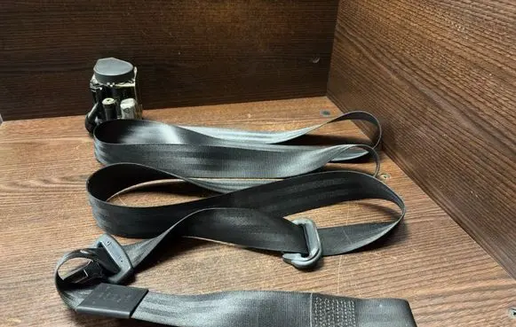 Audi A3 S3 8L Front seatbelt 560560000B 8L3857706A