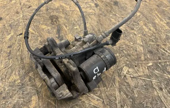 BMW X1 F48 F49 Rear brake caliper 6880380