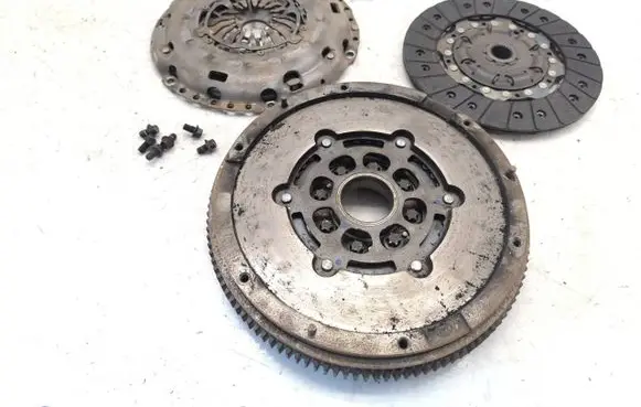 Ford Mondeo Mk III Clutch set kit 324047410 124045710