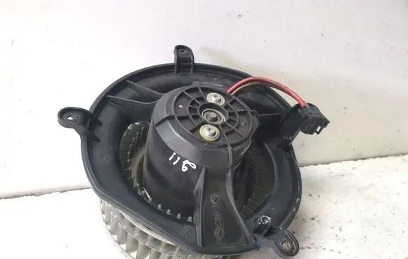 Mercedes-Benz E W211 A/C air flow flap actuator/motor C3373
