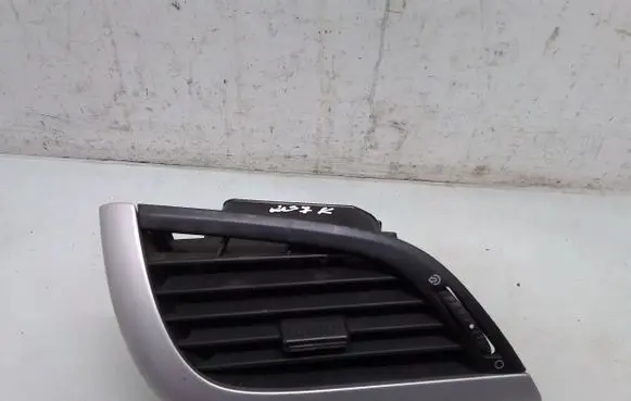Peugeot 207 Dashboard side air vent grill/cover trim 9650088577