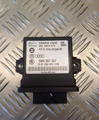 Volkswagen PASSAT B6 Light module LCM 5M0907357 00010200 5WK49172