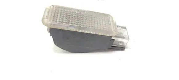 Volkswagen PASSAT B5.5 Rear door interior light 3B0947415