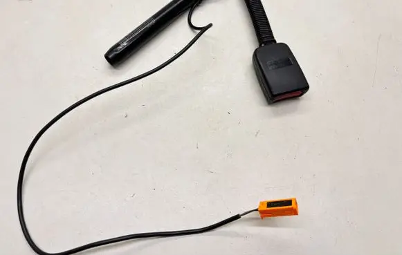 Ford Focus C-MAX Front seatbelt buckle 3M51R61208AD
