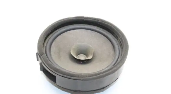 Mitsubishi L200 Front door speaker 8720A017