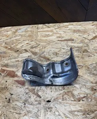 Peugeot Bipper Heat shield in engine bay 