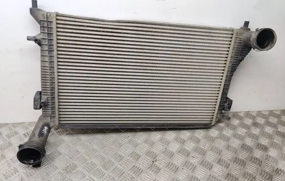 Volkswagen Caddy Intercooler radiator 1K0145803H