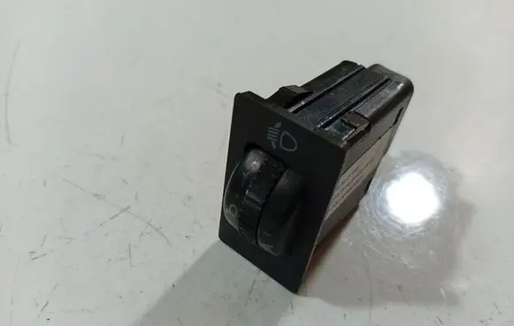 Toyota Avensis T250 Headlight level height control switch 37166