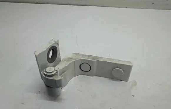 Mercedes-Benz C W206 Rear door lower hinge