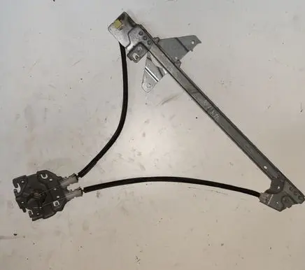 Rear door manual window regulator