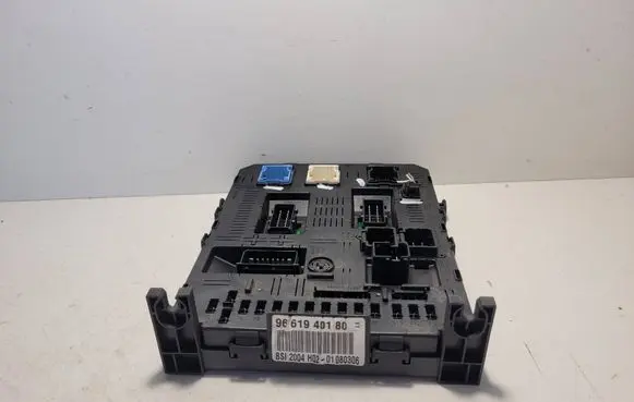 Peugeot 407 Comfort/convenience module 9661940180 BSI2004H02 01080306