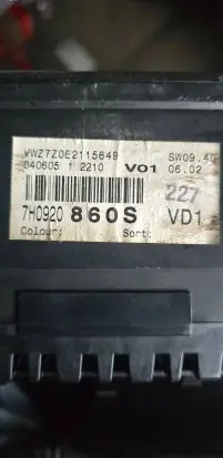 Volkswagen Transporter - Caravelle T5 Speedometer (instrument cluster) 7H0920860S 6V991330Z 80360HZ