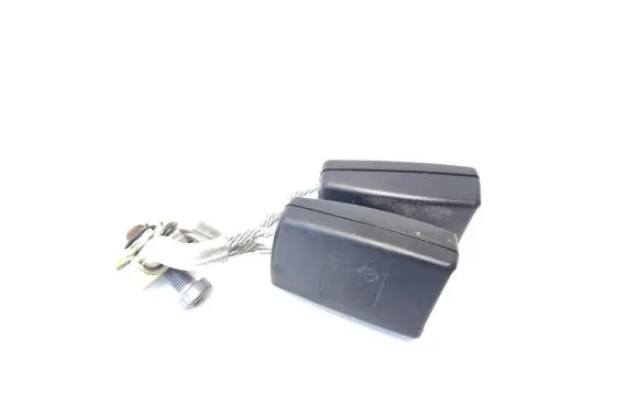 Volkswagen Jetta V Middle seatbelt buckle (rear) 1K0857739F