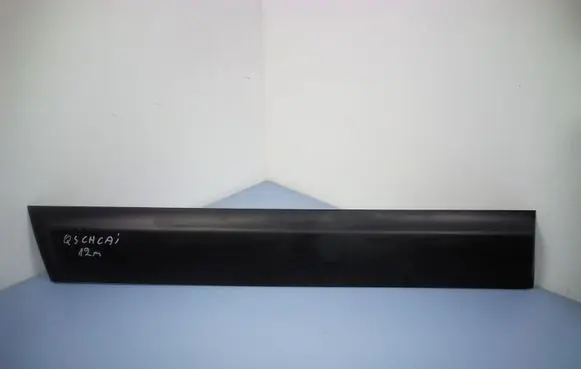 Nissan Qashqai Front door trim (molding) 80871JD0