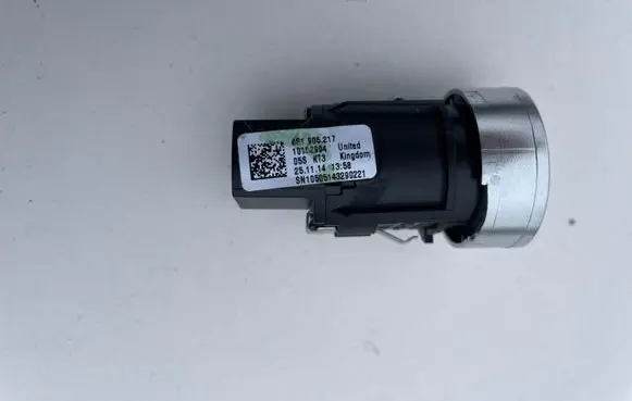 Engine start stop button switch