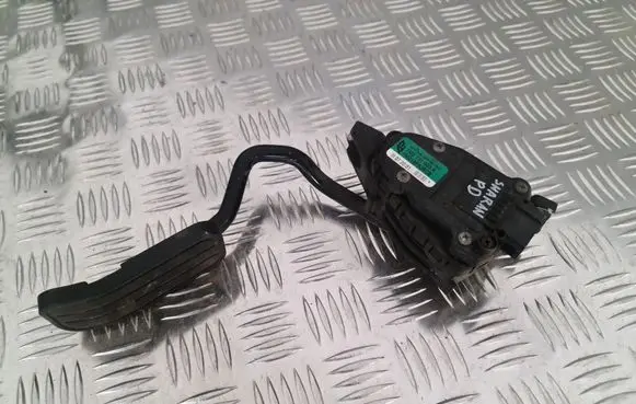 Volkswagen Sharan Accelerator throttle pedal 7M3721603A