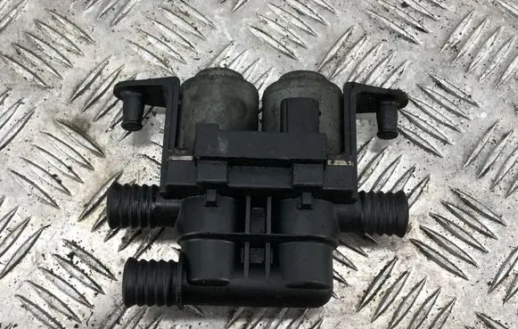 BMW 7 E65 E66 Coolant heater control valve 6908294 64116908294