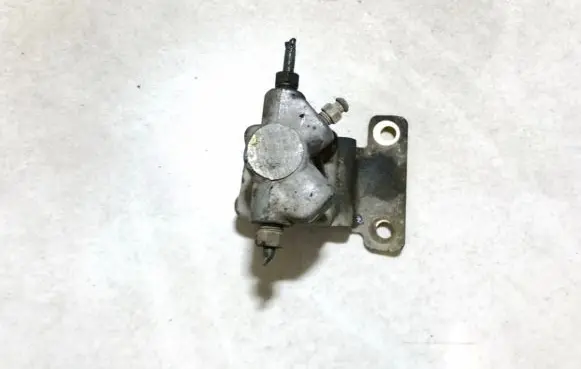 Nissan Primera Brake power pressure regulator 