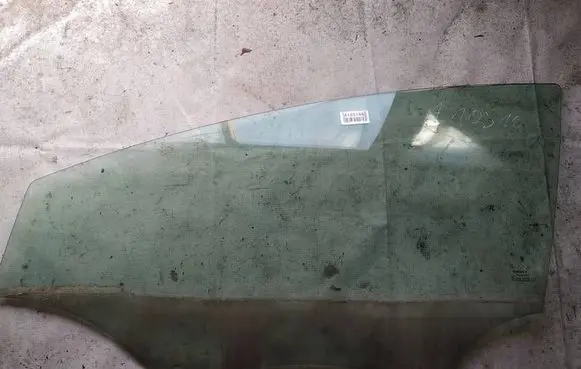 Seat Leon (1P) Front door window glass four-door as2