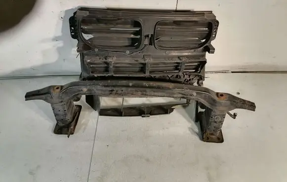 BMW X5 E70 Radiator support slam panel 7165458 7195271