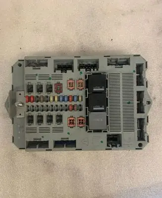 Jaguar XF Fuse module 8X2T14B476BB 7340955340