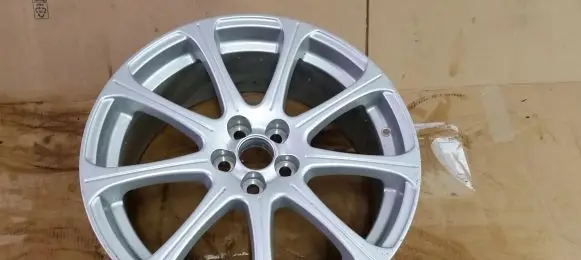 Toyota Avensis T250 R18 alloy rim 