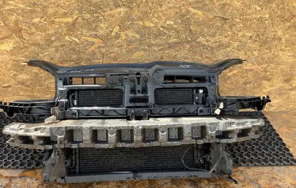 Volkswagen Jetta V Radiator support slam panel