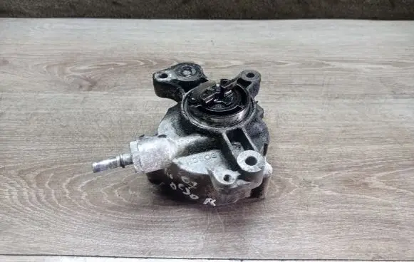 Volvo C30 Vacuum pump D1651B 2908P