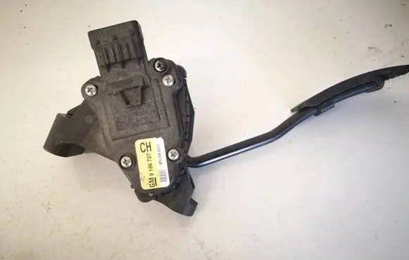 Opel Vectra C Accelerator throttle pedal 9186727 6PV00832301