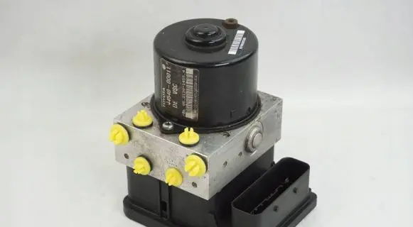 Toyota Yaris ABS Pump 445400D011 895410D030