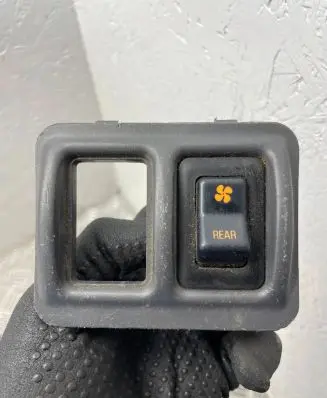 Mitsubishi Pajero Other switches/knobs/shifts 2x090 652205