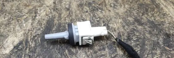 Volkswagen PASSAT B5.5 Interior temperature sensor 4A0820539