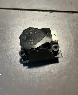 Mercedes-Benz S W220 Air flap motor/actuator 91508UA12