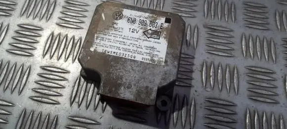 Volkswagen Golf III Airbag control unit/module 6n0909603e 5wk4137e
