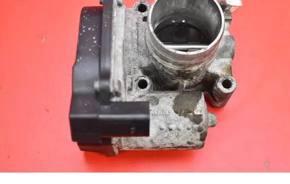 Volkswagen Fox Throttle body valve 03D133062E