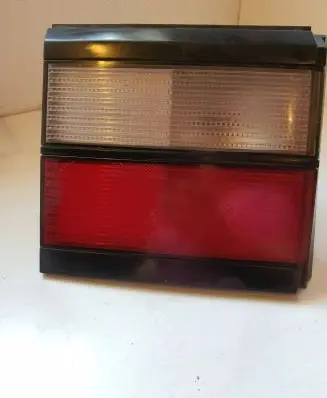 Volkswagen PASSAT B3 Tailgate rear/tail lights 333945107