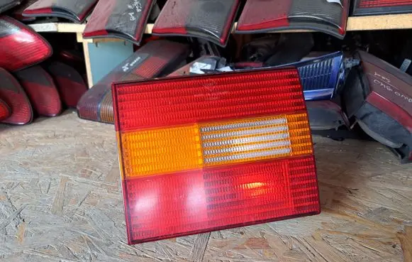 Volkswagen PASSAT B4 Tailgate rear/tail lights 3A9945107