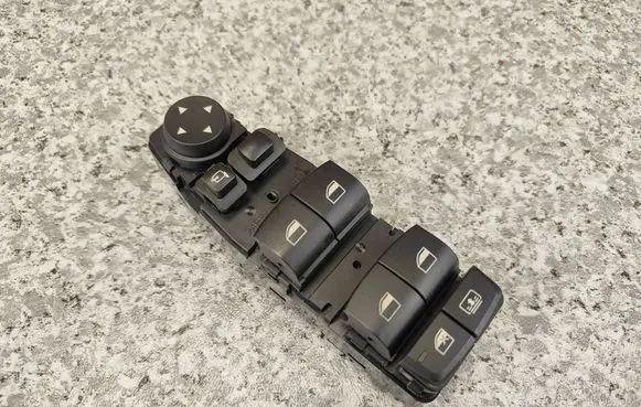 BMW 5 F10 F11 Electric window control switch 9238240