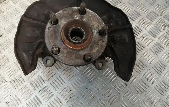Toyota Corolla Verso AR10 Front wheel hub 4350205040 477820F010