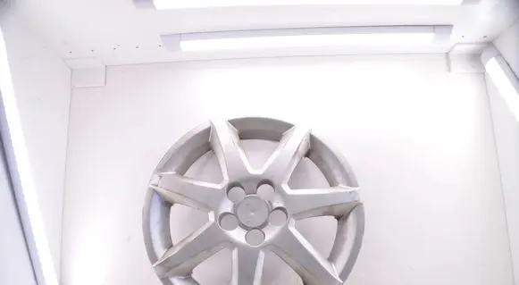 Toyota Prius (XW20) R16 wheel hub/cap/trim 