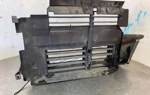 Ford Focus Radiator trim BM51-8475-CF