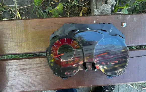 Nissan Juke I F15 Speedometer (instrument cluster) 3YV5A
