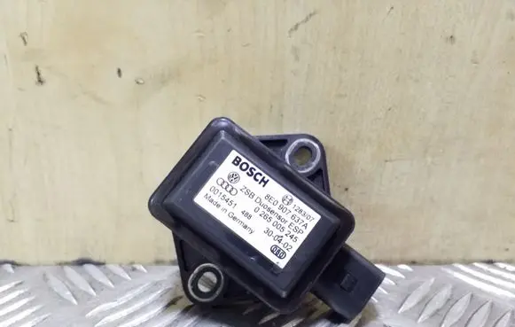 Volkswagen PASSAT B5.5 ESP acceleration yaw rate sensor 8E0907637A 0265005245