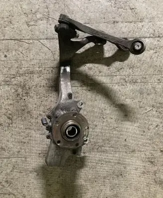 Audi A6 S6 C6 4F Front wheel hub spindle knuckle 4F0257