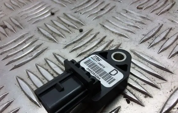 Toyota Corolla Verso AR10 Reversing light switch sensor 898310W010
