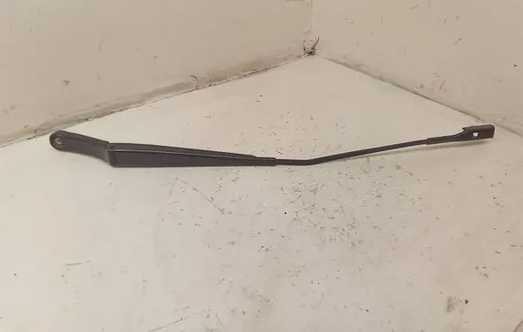 Front wiper blade arm