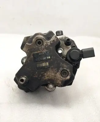BMW 5 E60 E61 Fuel injection high pressure pump 7788670 0445010045 410525341