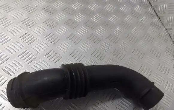 Lancia Ypsilon Intake resonator 