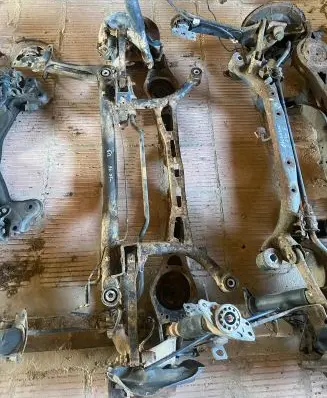 Volkswagen PASSAT B6 Rear axle beam 